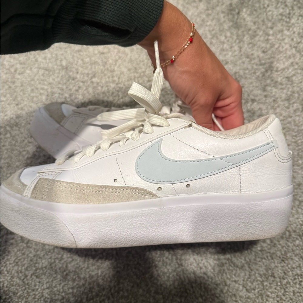 Nike Women's Blazer Low Platform Sneaker